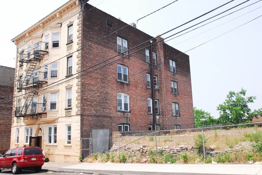 141-143 Governor St, Paterson, NJ for sale - Building Photo - Image 3 of 3