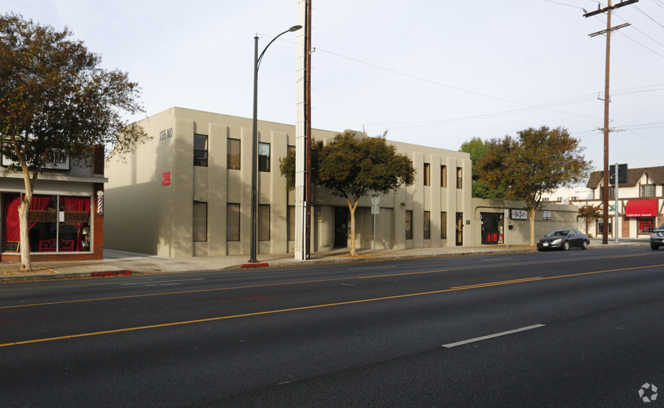 135 N Victory Blvd, Burbank, CA for lease - Building Photo - Image 3 of 13