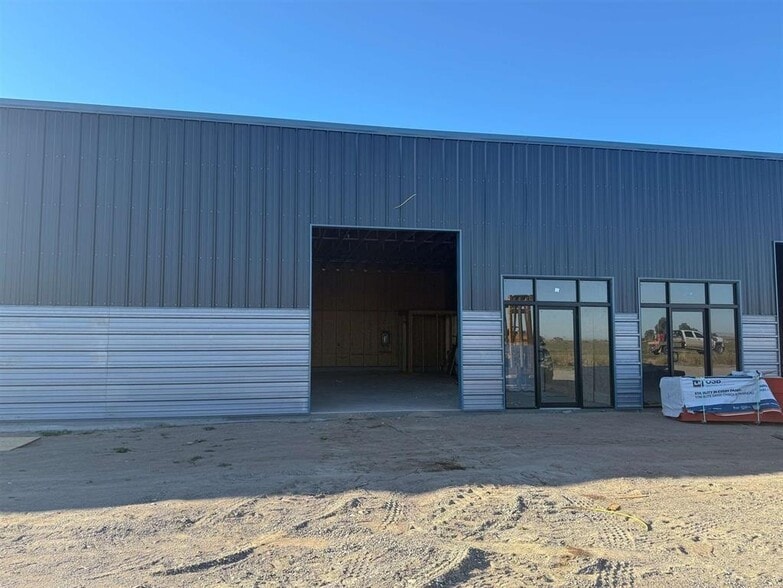 102 W Grizzly Way, Rupert, ID for lease - Building Photo - Image 2 of 2