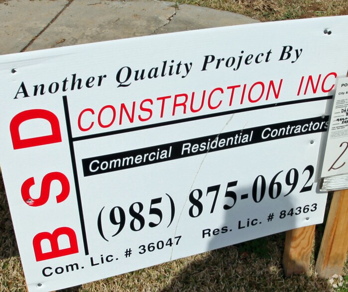 243 N Acadian Trwy, Baton Rouge, LA à louer - Photo du bâtiment - Image 2 de 3