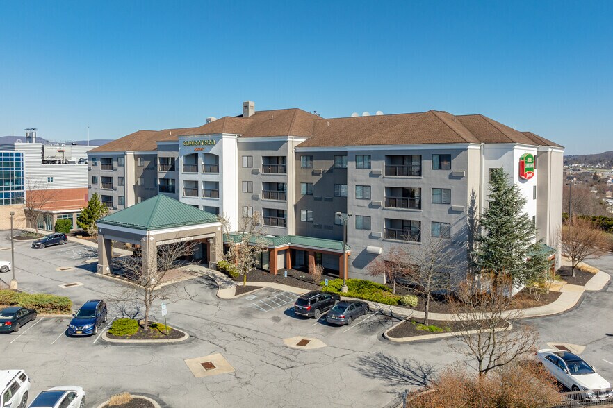 2 Convention Center Dr, Altoona, PA à vendre - Photo principale - Image 1 de 1