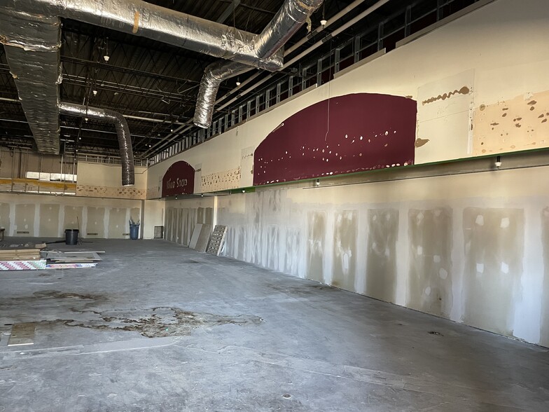 115 6th Ave, Huntington, WV for lease - Building Photo - Image 2 of 6