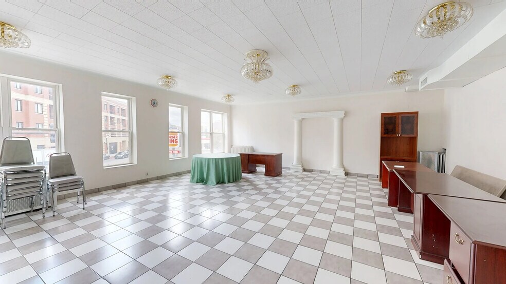 2804-2806 W Belmont Ave, Chicago, IL à louer - Numérisation 3D de Matterport - Image 2 de 10