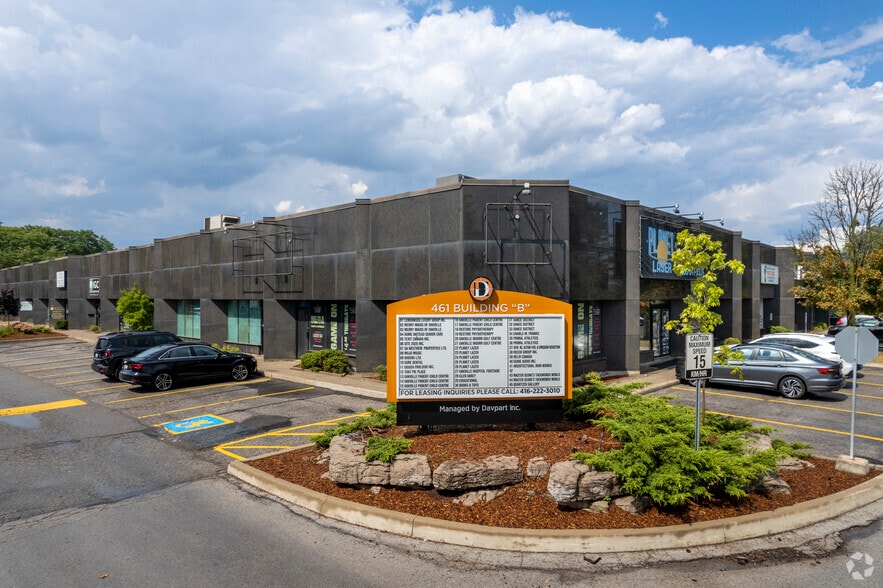 461 N Service Rd W, Oakville, ON for lease - Primary Photo - Image 1 of 6