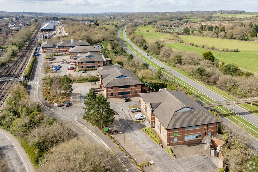 Weydon Ln, Farnham for lease - Building Photo - Image 2 of 20