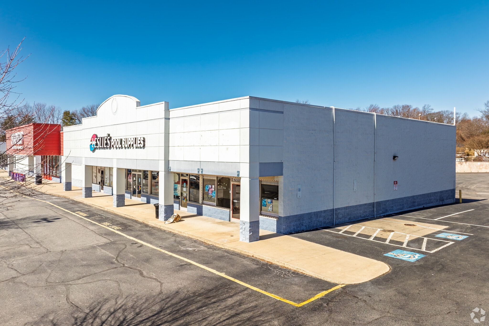 4216-4216 W Wendover Ave, Greensboro, NC for lease Primary Photo- Image 1 of 6