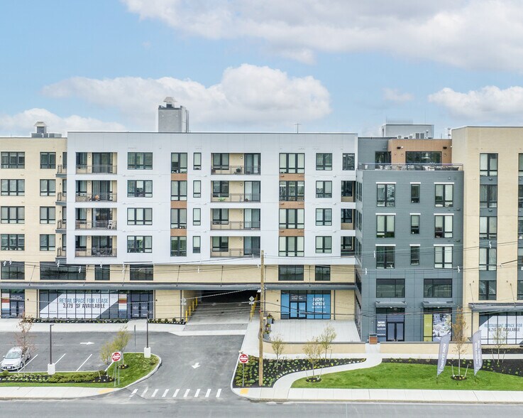 120 Commerce Way, Woburn, MA à louer - Photo du bâtiment - Image 3 de 5