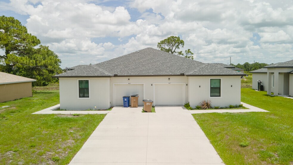 Lehigh Acres Duplex Portfolio portefeuille de 5 propriétés à vendre sur LoopNet.ca - Photo du bâtiment - Image 2 de 5