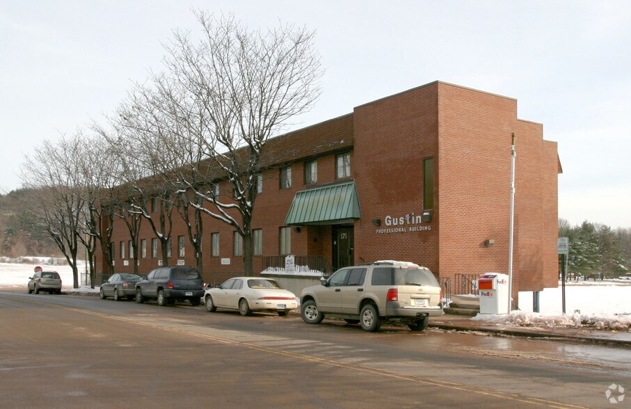 171 Market Sq, Newington, CT à vendre - Photo du bâtiment - Image 2 de 32