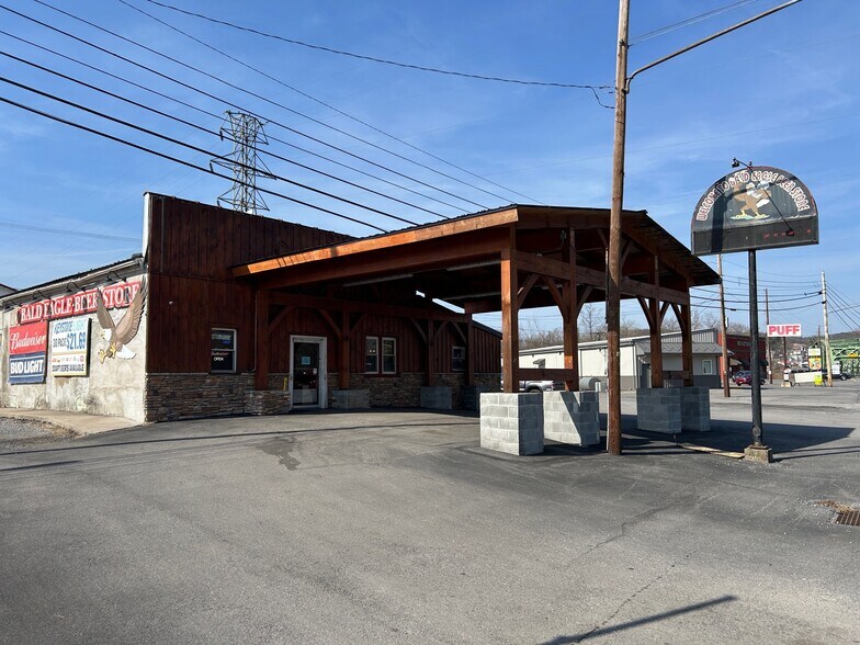 125 Hogan Blvd, Mill Hall, PA à vendre - Photo du bâtiment - Image 2 de 3