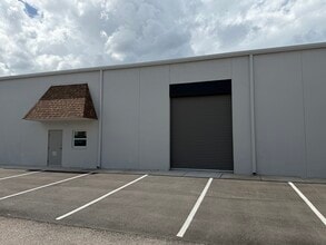 9224 130th Ave, Largo, FL for lease Interior Photo- Image 1 of 8