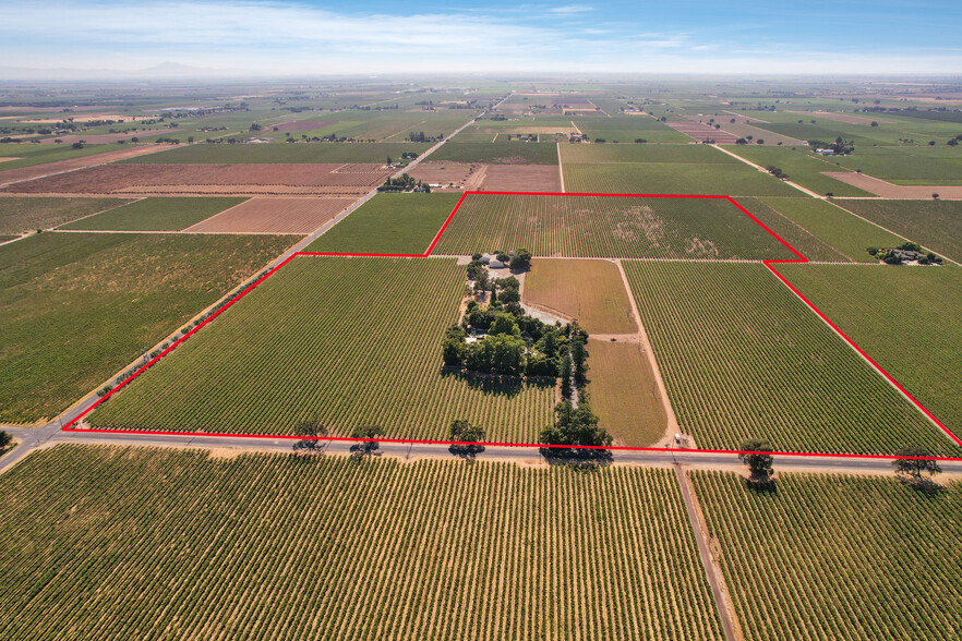 19877 N Davis Rd, Lodi, CA for sale - Building Photo - Image 2 of 15