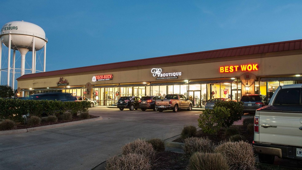 28 Market Ct, Hattiesburg, MS à louer - Photo du bâtiment - Image 2 de 8