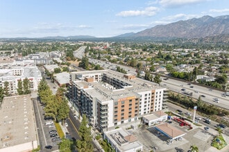 127 W Pomona St, Monrovia, CA - Aérien  Vue de la carte