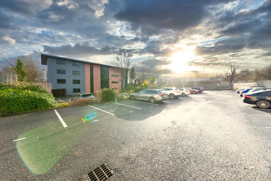 Buckley Rd, Rochdale for lease - Building Photo - Image 2 of 2