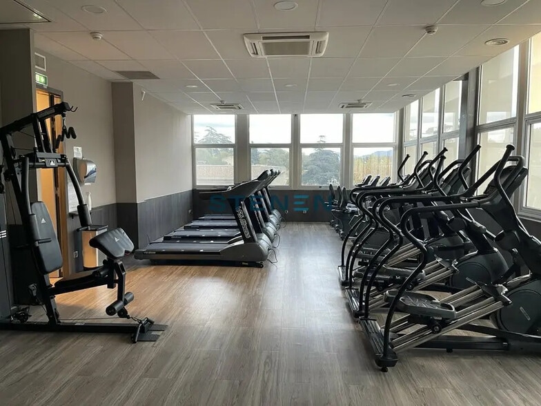 Office in Marseille for lease - Interior Photo - Image 3 of 4