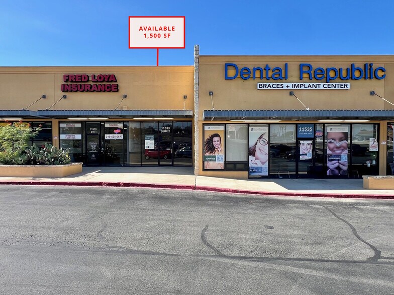 8500 Blanco Rd, San Antonio, TX à louer - Photo du bâtiment - Image 2 de 9