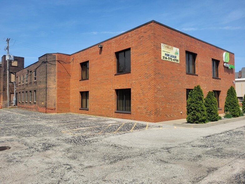 4205 St Clair Ave, Cleveland, OH for sale - Building Photo - Image 2 of 4