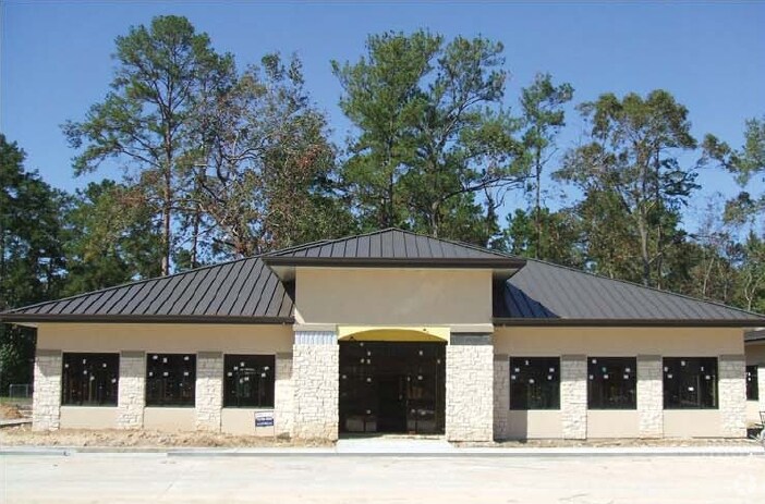 19701 Kingwood Dr, Kingwood, TX à vendre - Photo du bâtiment - Image 2 de 20