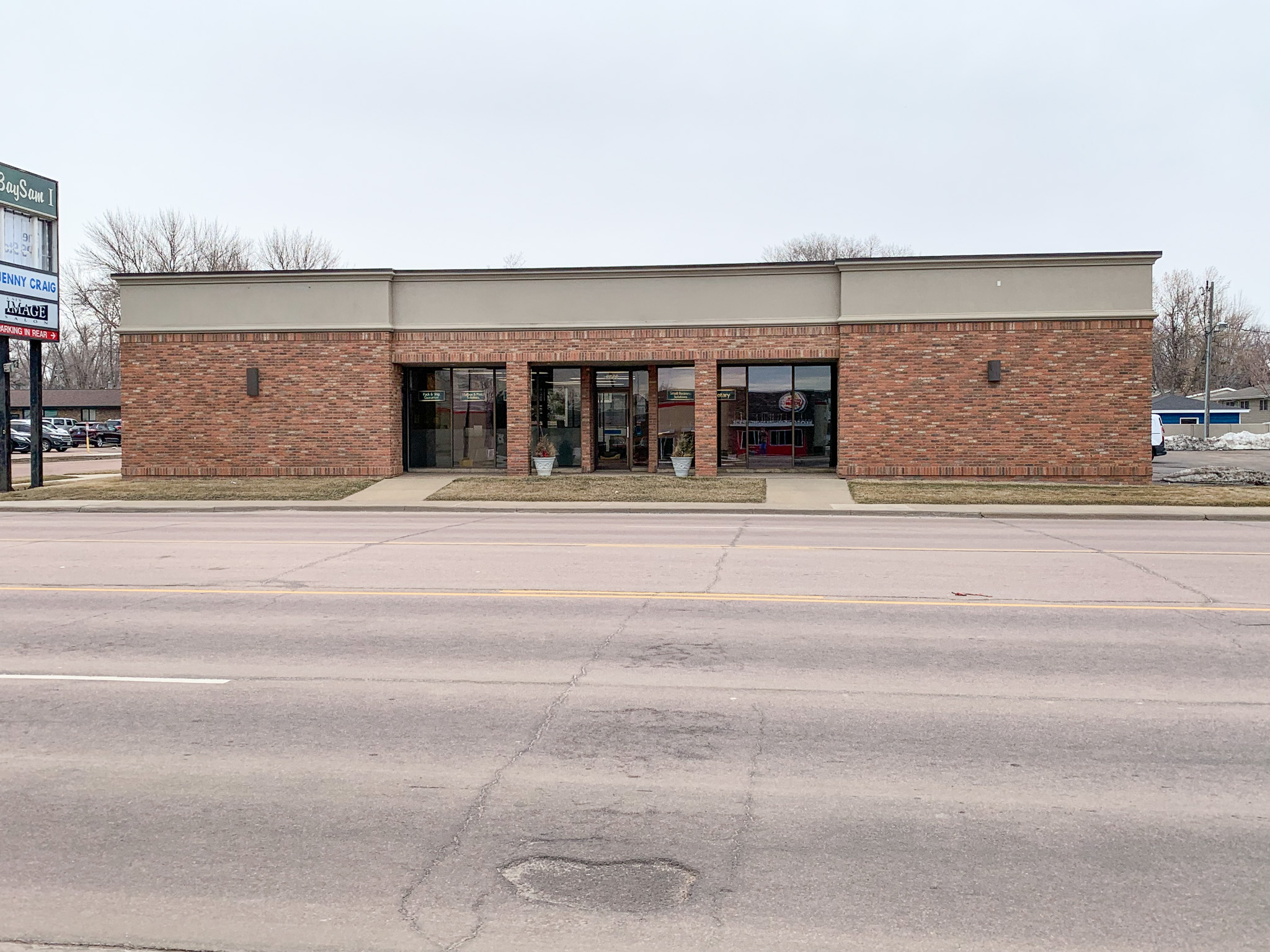 2520 W 41st St, Sioux Falls, SD for lease Building Photo- Image 1 of 9