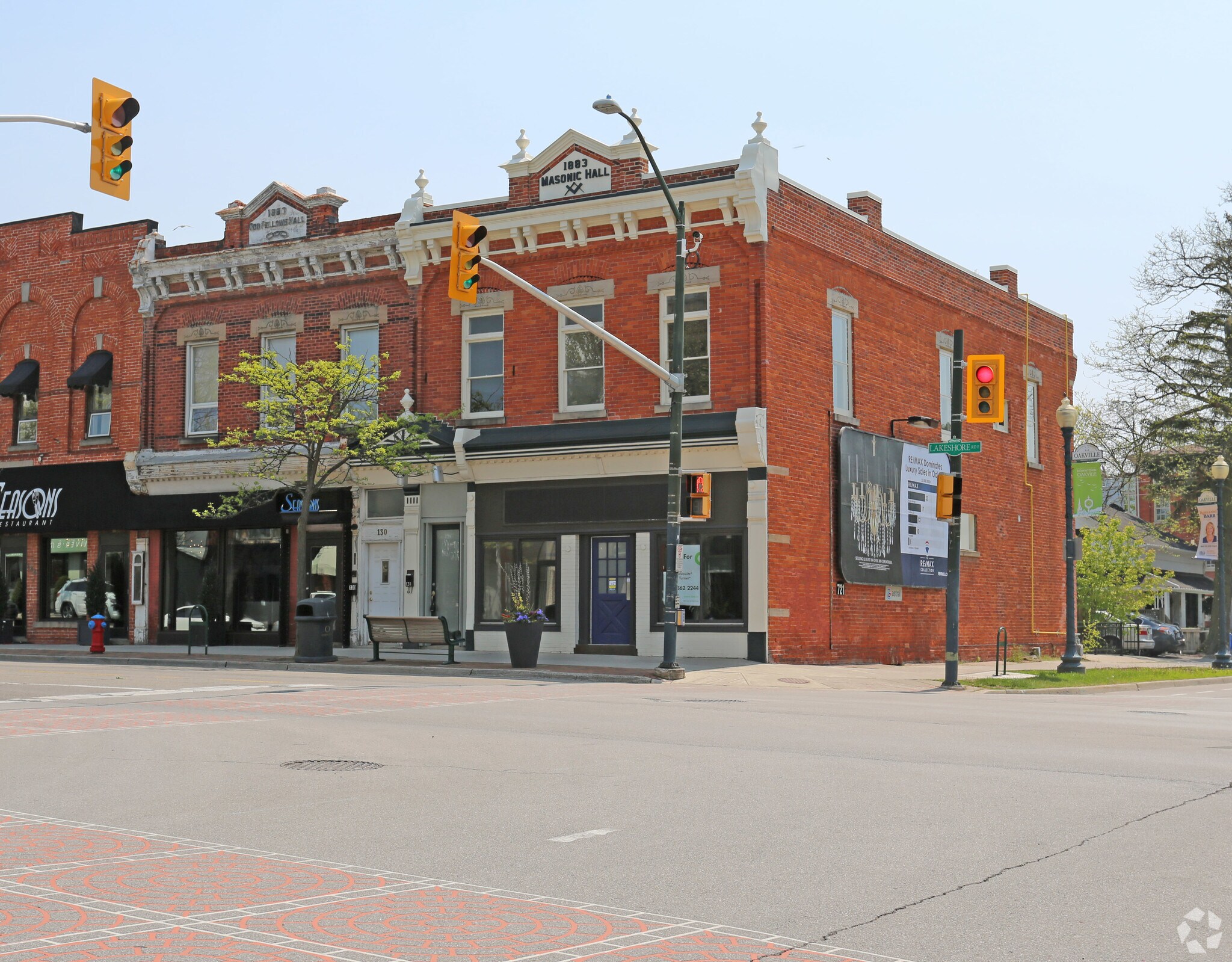 126-128 Lakeshore Rd E, Oakville, ON for sale Building Photo- Image 1 of 1