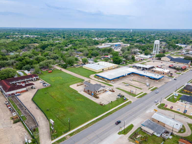 3612 7th, Bay City, TX for sale - Aerial - Image 3 of 8