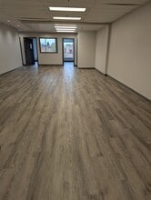 410 7th St S, Lethbridge, AB for lease Interior Photo- Image 2 of 6