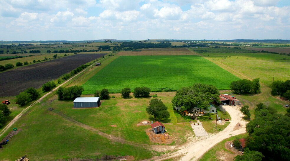 2550 York Creek Rd, New Braunfels, TX à vendre - Photo du bâtiment - Image 2 de 35