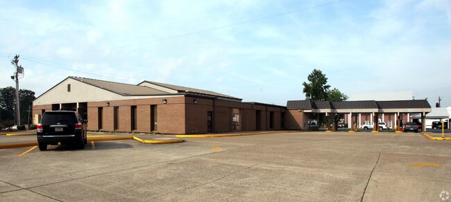 More details for 327 S Ash St, Malvern, AR - Retail for Sale