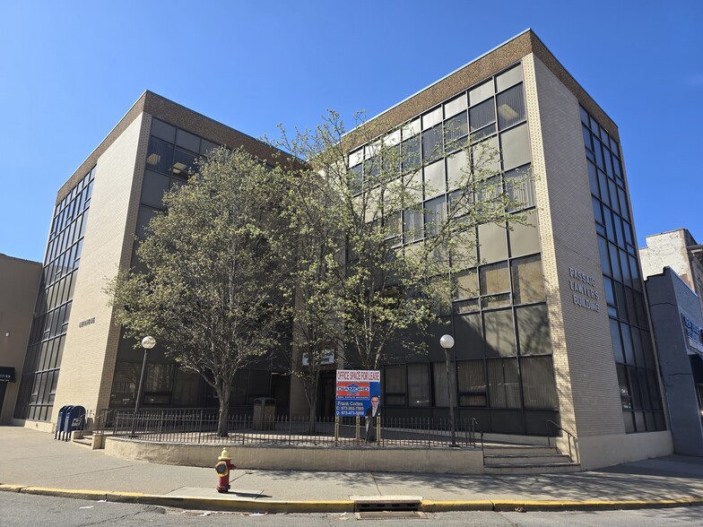 1 Howe Ave, Passaic, NJ for lease - Building Photo - Image 1 of 13