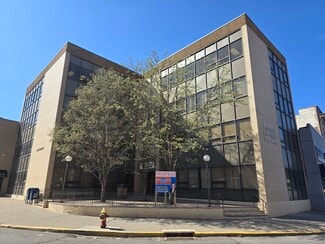 Plus de détails pour 1 Howe Ave, Passaic, NJ - Bureau à louer