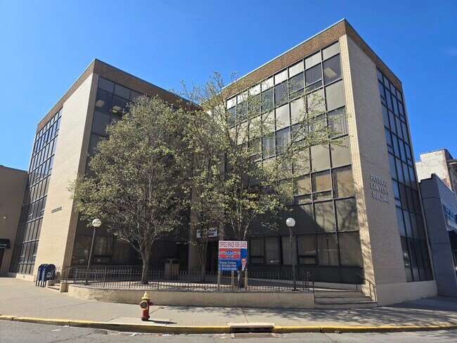 More details for 1 Howe Ave, Passaic, NJ - Office for Lease