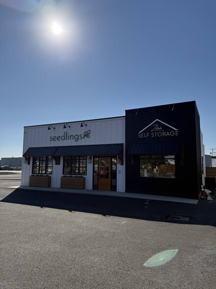 101 W Northstone Pky, Zillah, WA for lease - Building Photo - Image 1 of 15