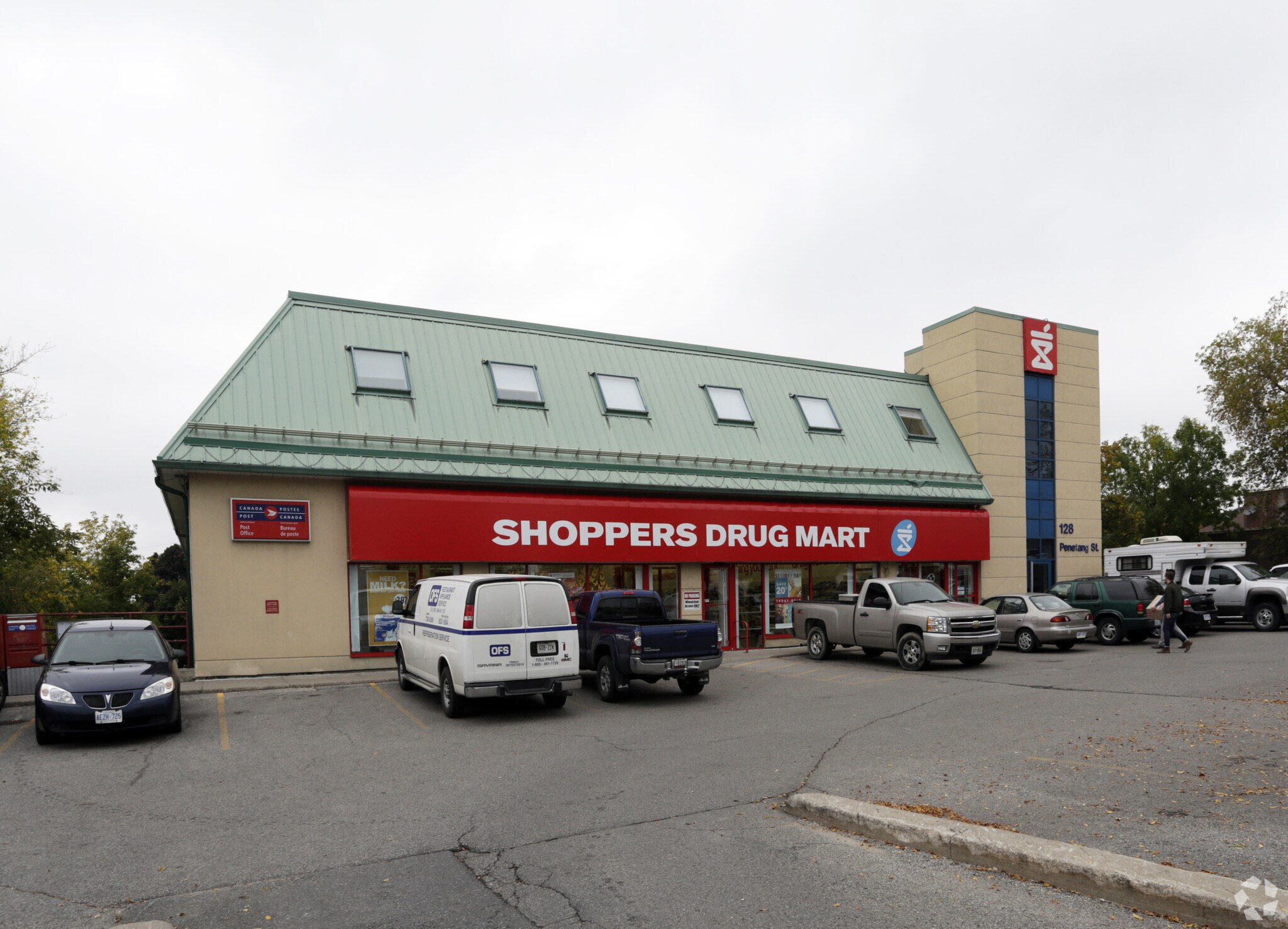 128 Penetang St, Barrie, ON à vendre Photo principale- Image 1 de 1