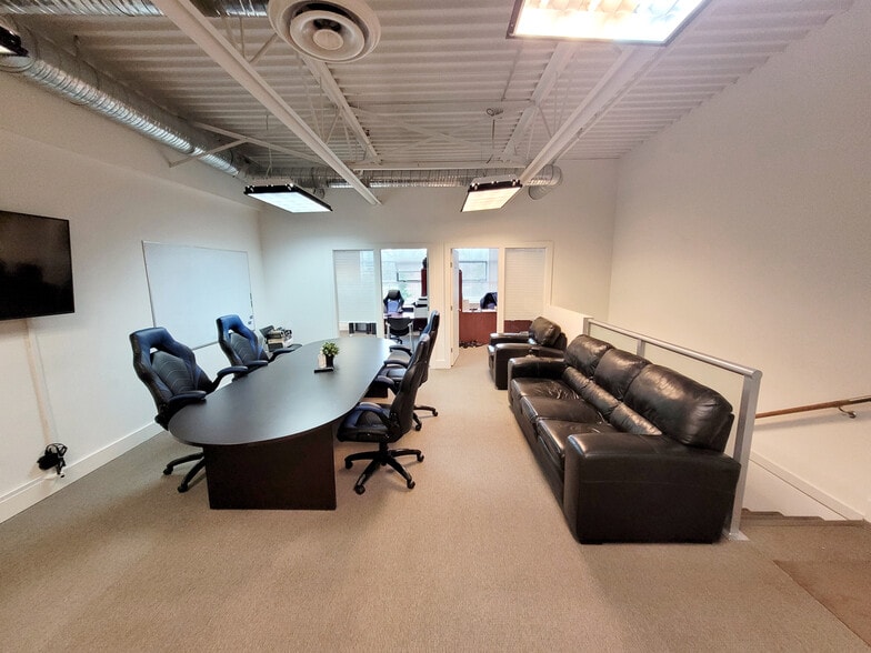 5589 Byrne Rd, Burnaby, BC for lease - Interior Photo - Image 2 of 13