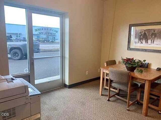 652 W Dutton Rd, Eagle Point, OR à louer - Photo du bâtiment - Image 3 de 19