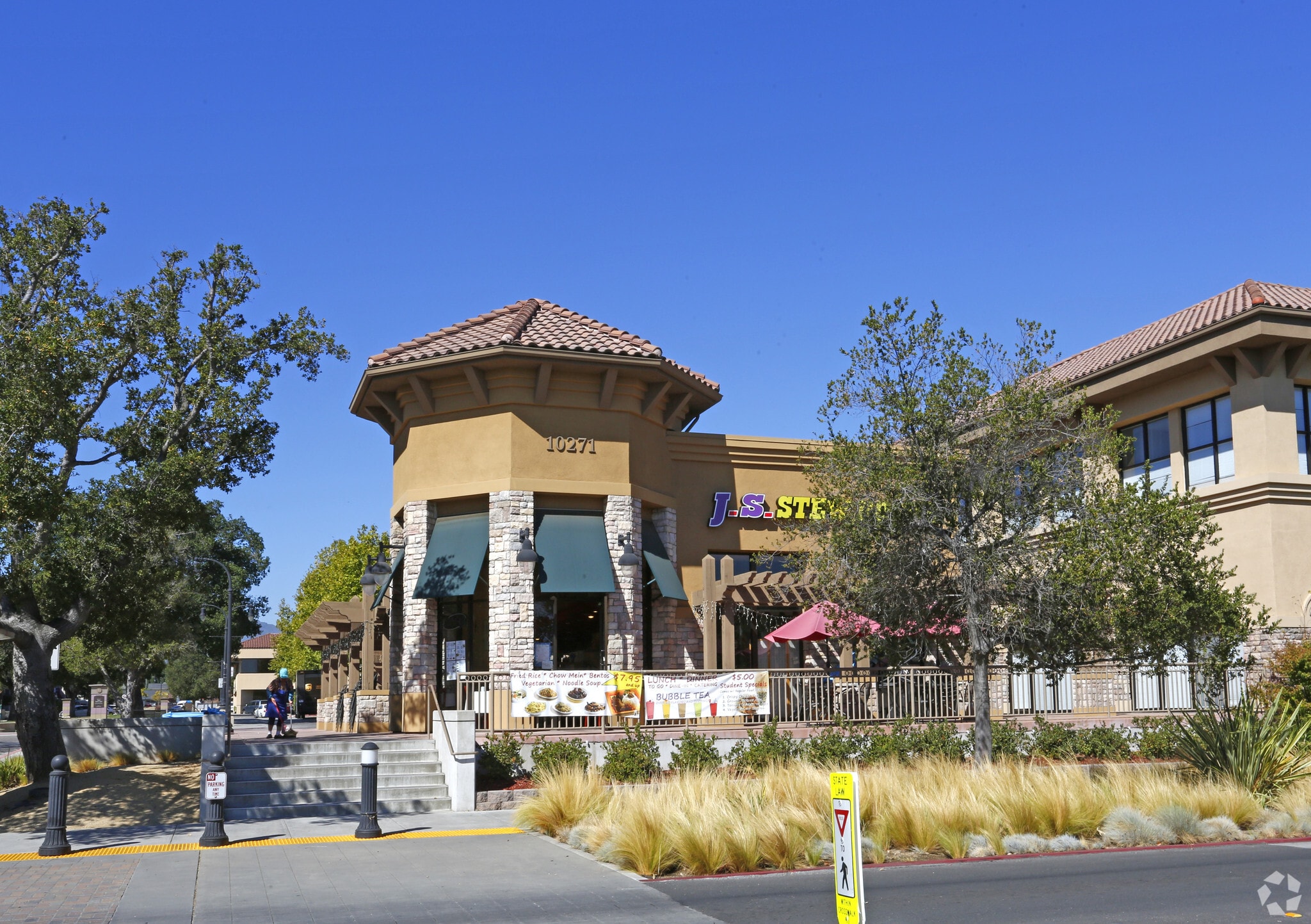 10271 Torre Ave, Cupertino, CA à louer Photo principale- Image 1 de 6