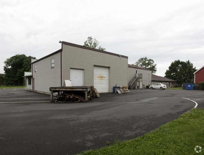 690 Harleysville Pike, Lederach, PA for lease - Building Photo - Image 3 of 5