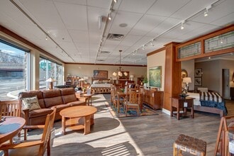 55 E Route 4, Paramus, NJ à vendre Photo intérieure- Image 2 de 6