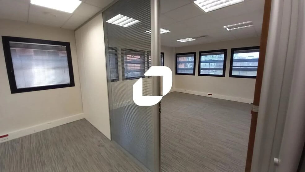 Bureau dans Loos à louer - Photo intérieure - Image 3 de 5