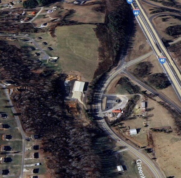 725 25-70 Hwy, Dandridge, TN à louer - Photo du bâtiment - Image 2 de 21
