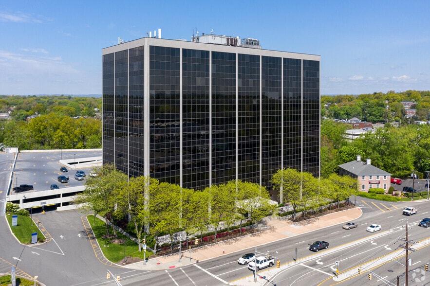 433 Hackensack Ave, Hackensack, NJ for lease - Building Photo - Image 2 of 14