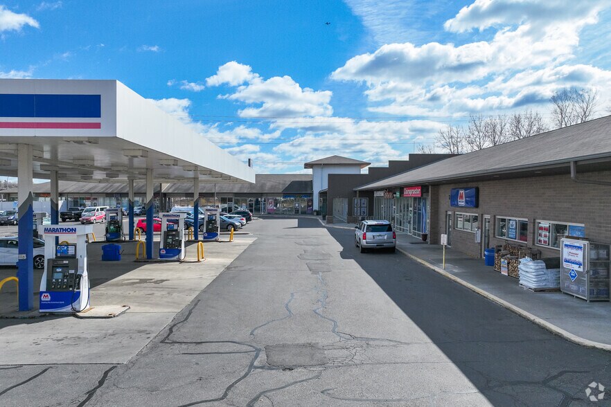 3186 Long Lake Rd, Roseville, MN à louer - Photo du bâtiment - Image 2 de 6