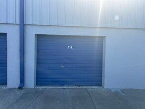 249-268 Seaboard Ave, Venice, FL for lease Interior Photo- Image 1 of 3