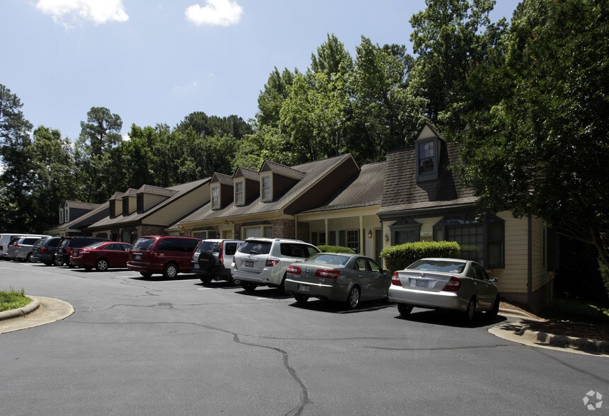 1001-1017 Dresser Ct, Raleigh, NC for lease - Building Photo - Image 2 of 10