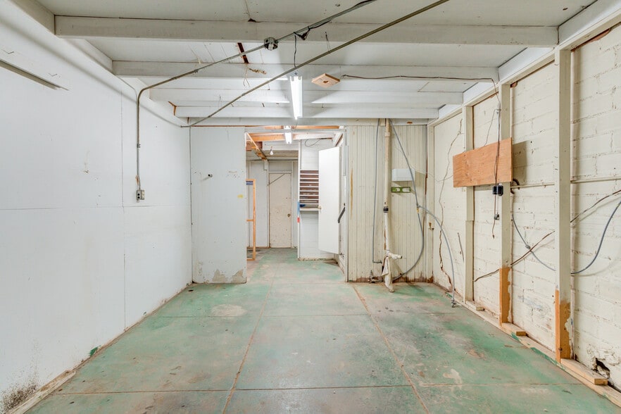 1301 Buddy Holly Ave, Lubbock, TX for lease - Building Photo - Image 2 of 48