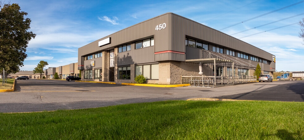 450-500 Av Saint-Jean-Baptiste, Québec, QC à louer - Photo du bâtiment - Image 2 de 4