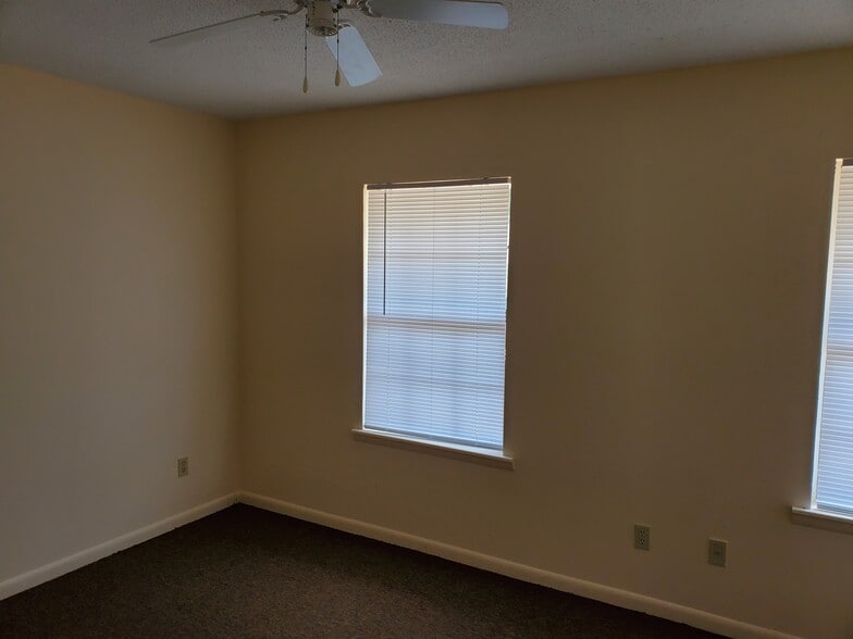 135 Spring St, Royston, GA à vendre - Photo intérieure - Image 3 de 8