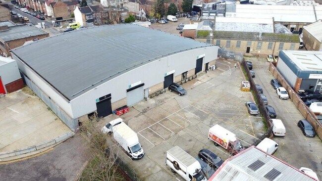 More details for Rosslyn Cres, Harrow - Industrial for Lease