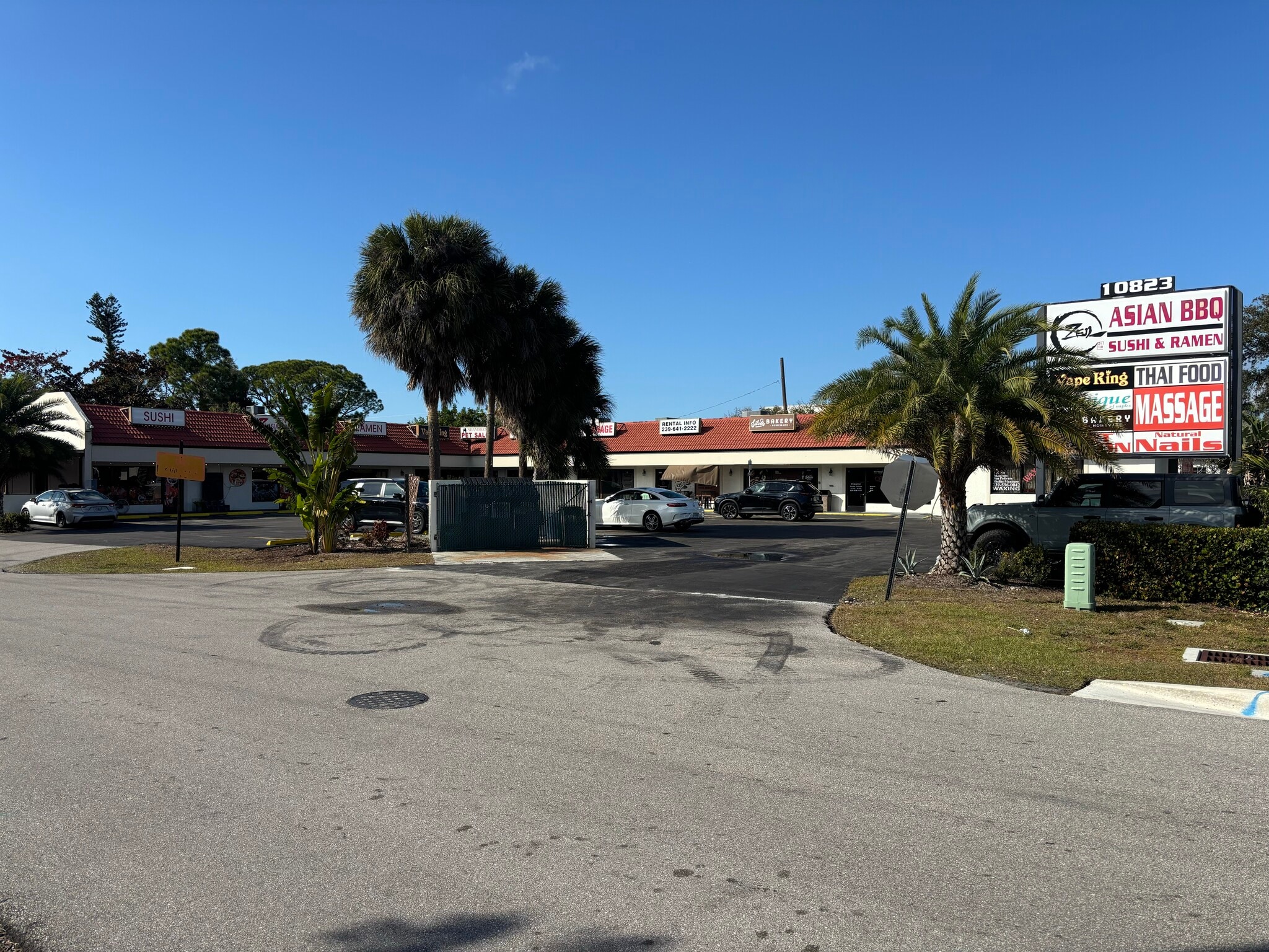 10823 Tamiami Trl N, Naples, FL for lease Primary Photo- Image 1 of 11